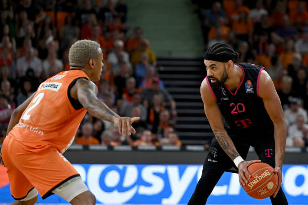 参赛球队增 参赛球队增